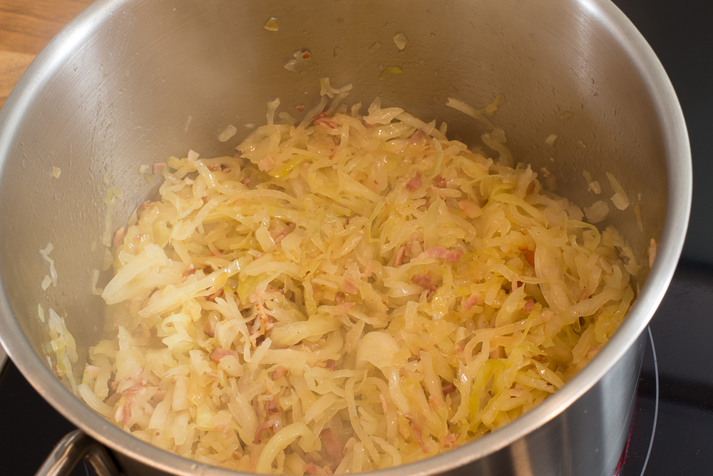 Selbstgemachtes Sauerkraut mit Kassler und Kartoffelstampf | Grillforum ...