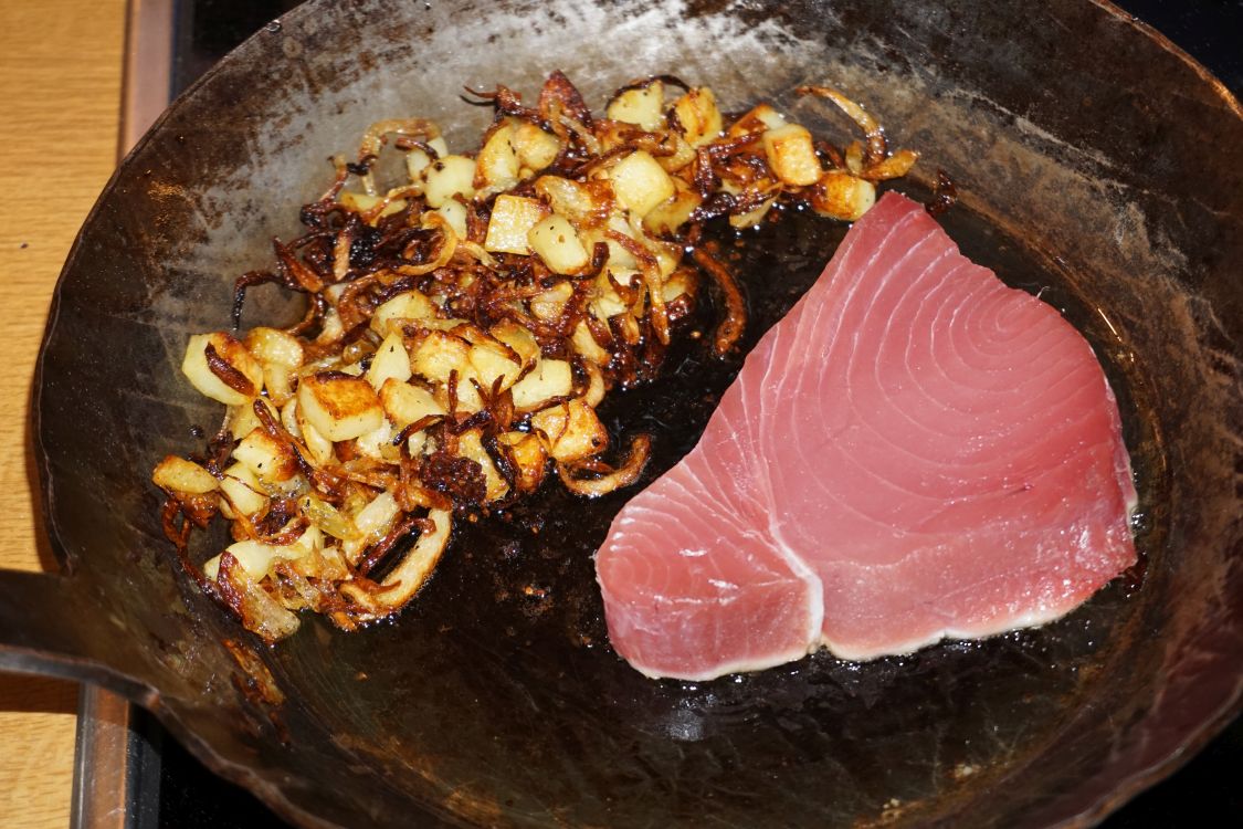 Thunfisch mit Bratkartoffeln und Zwiebel | Grillforum und BBQ - www ...