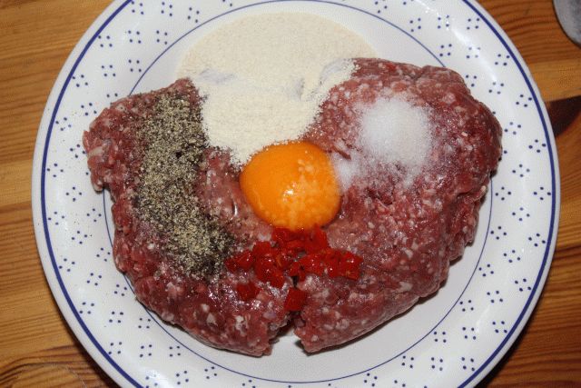 09 - Hackfleisch.jpg