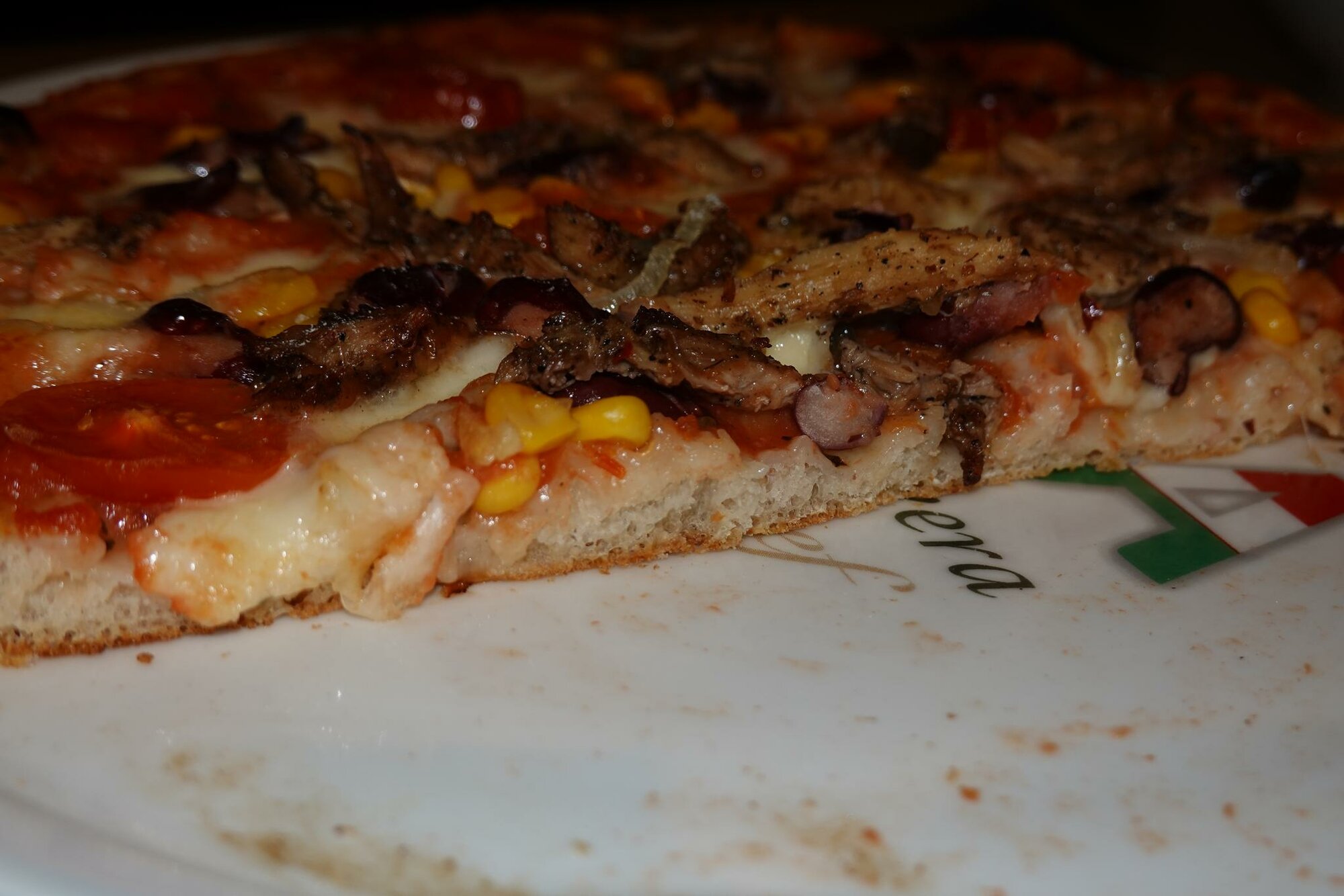 2021-03-13 Pizza - Blechpizza im Effeuno_017.jpg