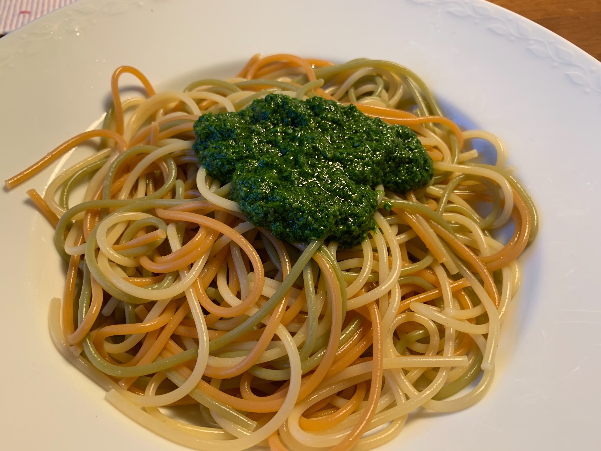 Spaghetti Tricolore mit Bärlauchpesto | Grillforum und BBQ - www ...
