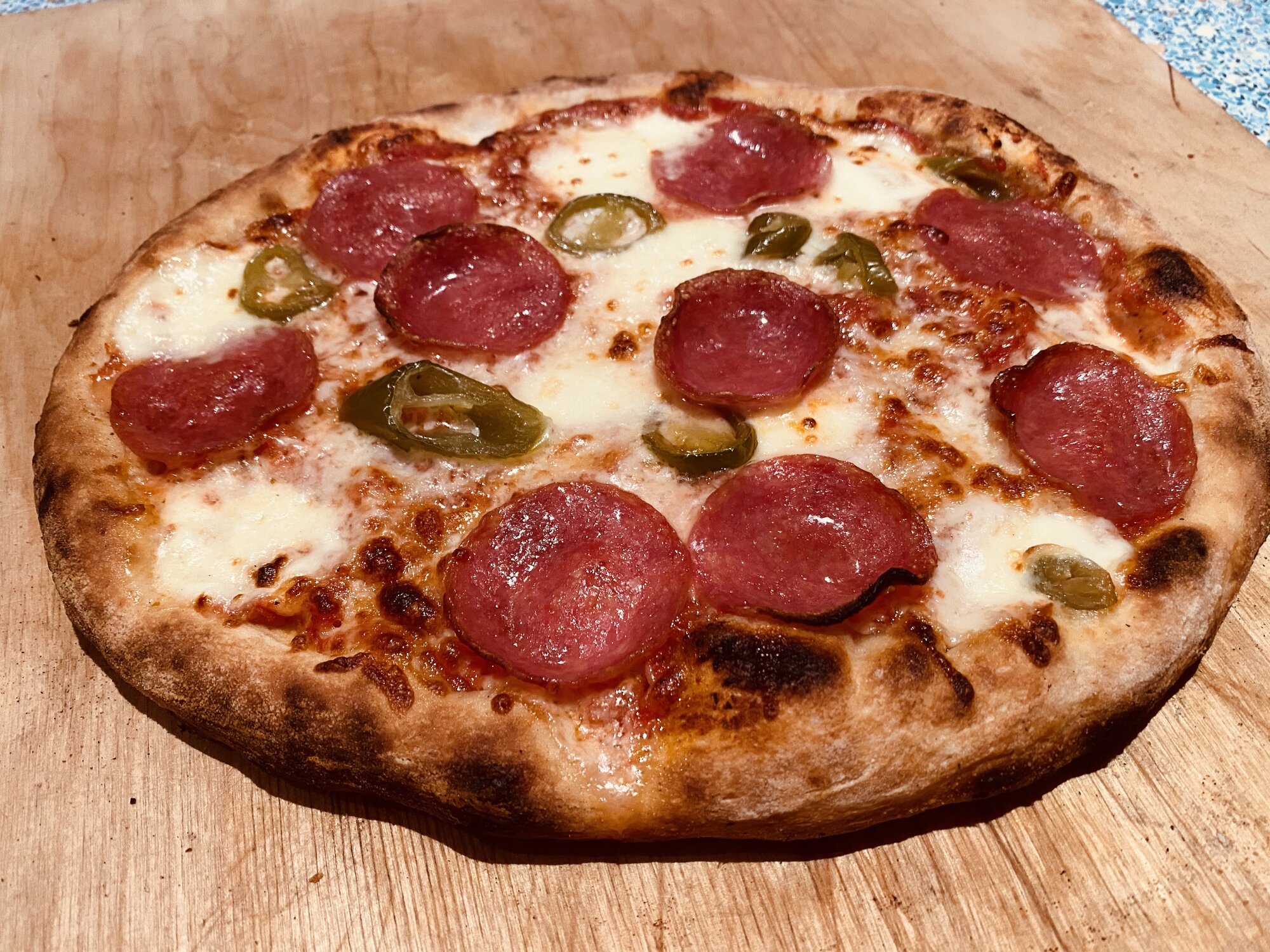 Pizza kann man auch Sonntags essen. | Grillforum und BBQ - www