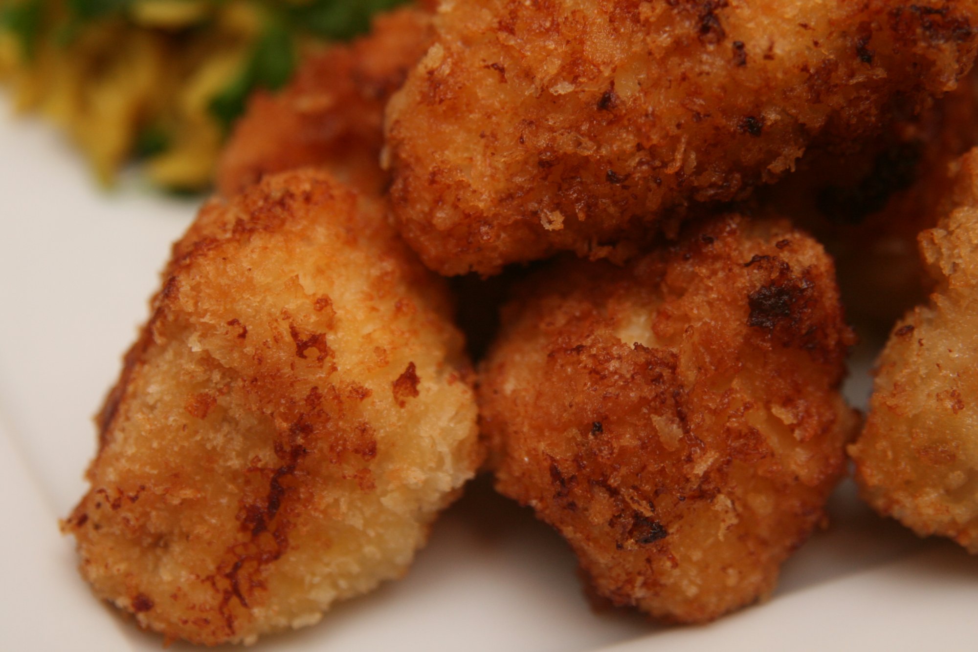 Chicken Nuggets mit Pankomehl &amp; gelbem Vadouvan Reis | Grillforum und ...