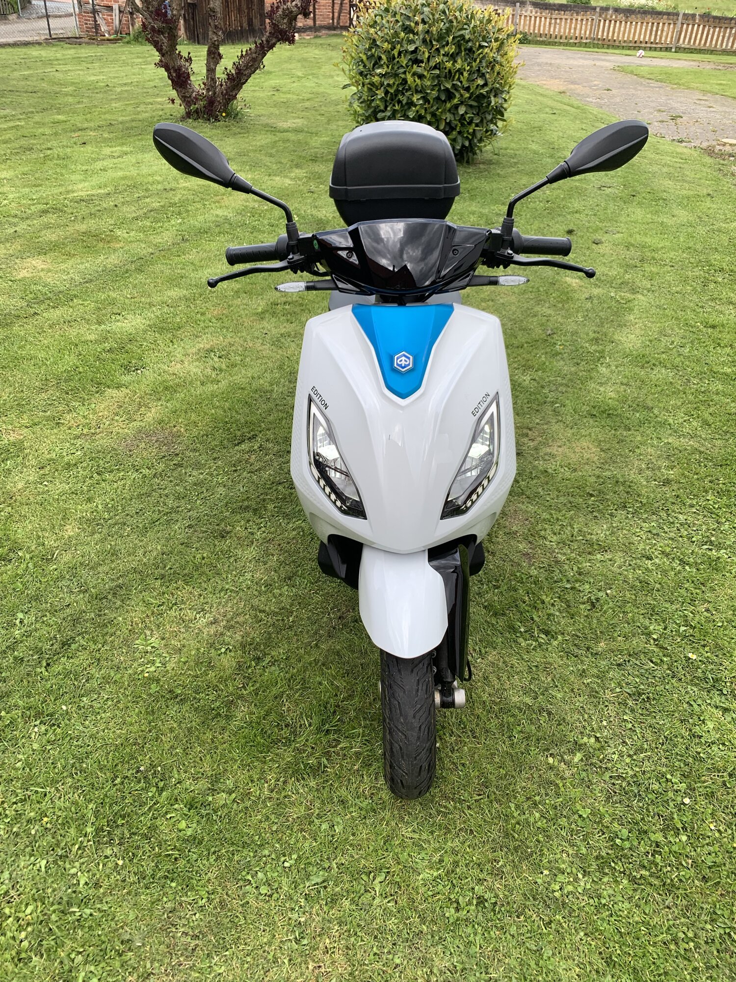 [Verkaufe] - *Preissenkung 20.05.2024* E-Roller Piaggio 1+ One Plus ...