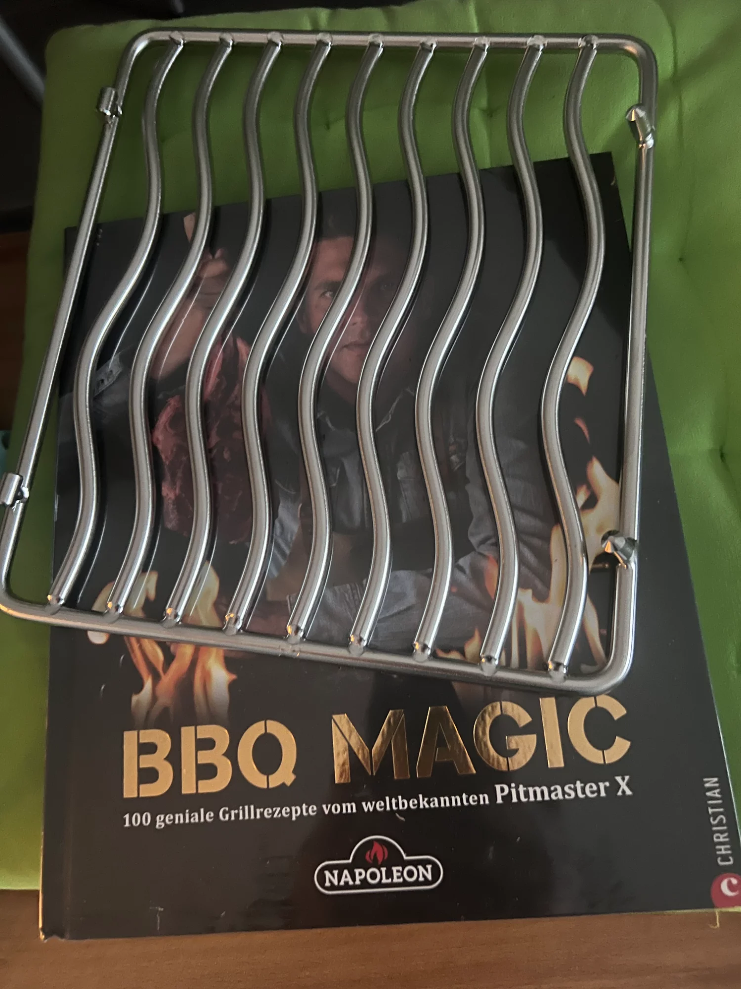 Rückruf Napoleon Sizzle Zone Guss Rost | Grillforum und BBQ - www ...