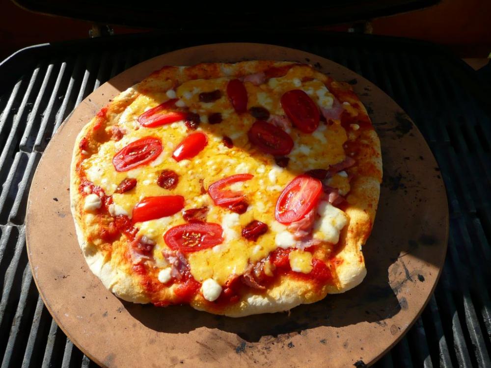 Pizza_am Stein.jpg