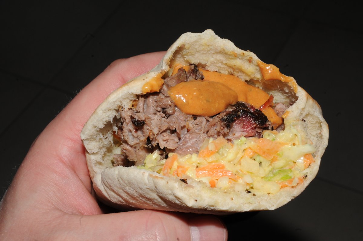 PulledBeef_Burger1.JPG