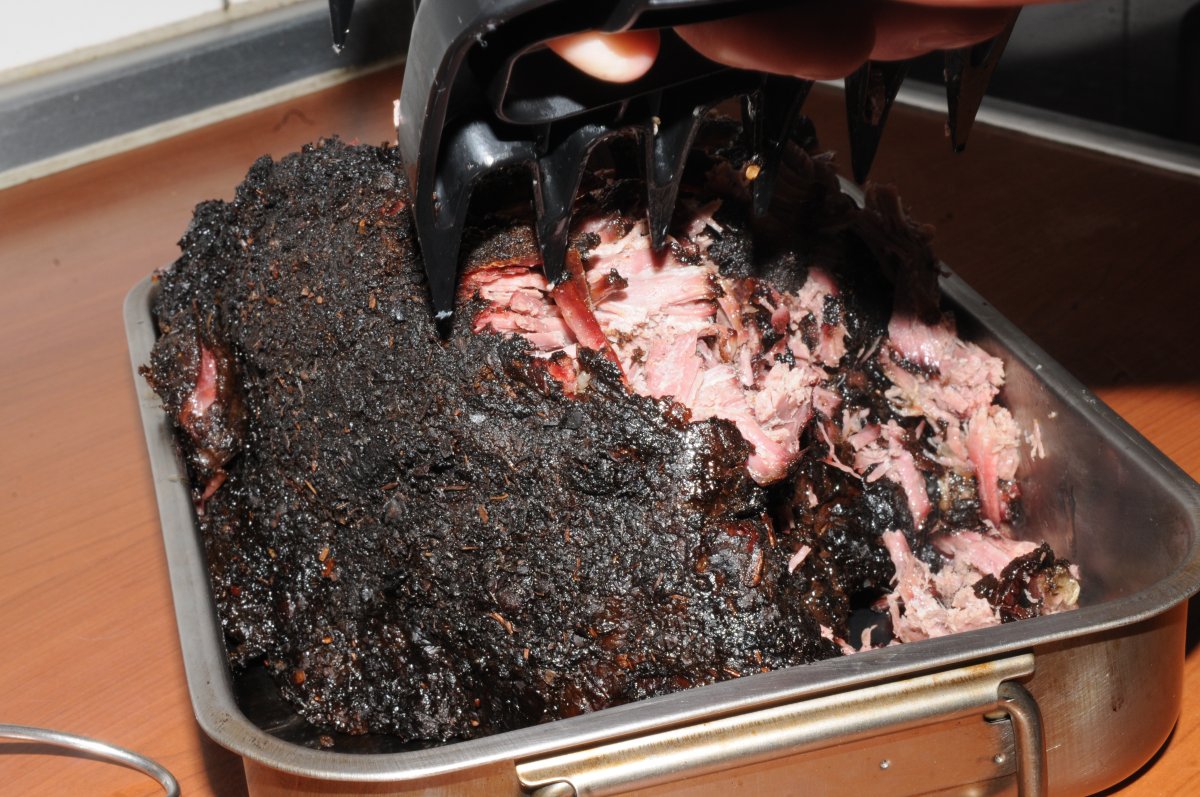 PulledBeef_pull1.JPG
