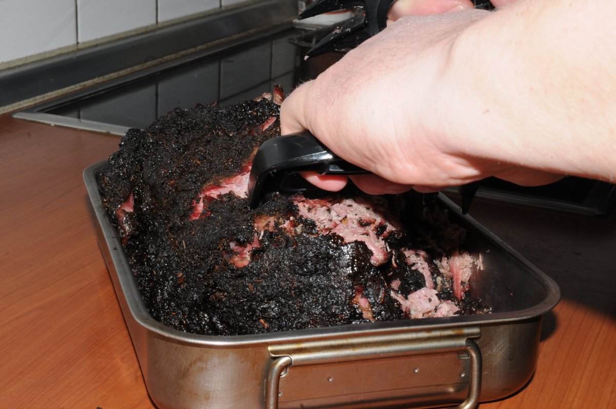 PulledBeef_pull2.JPG