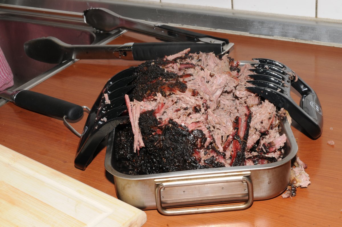 PulledBeef_pull4.JPG