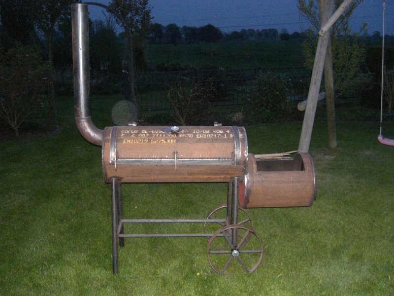 Smoker draussen.JPG