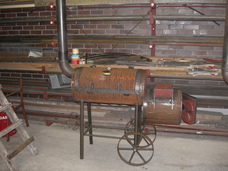 Smoker2-april.JPG