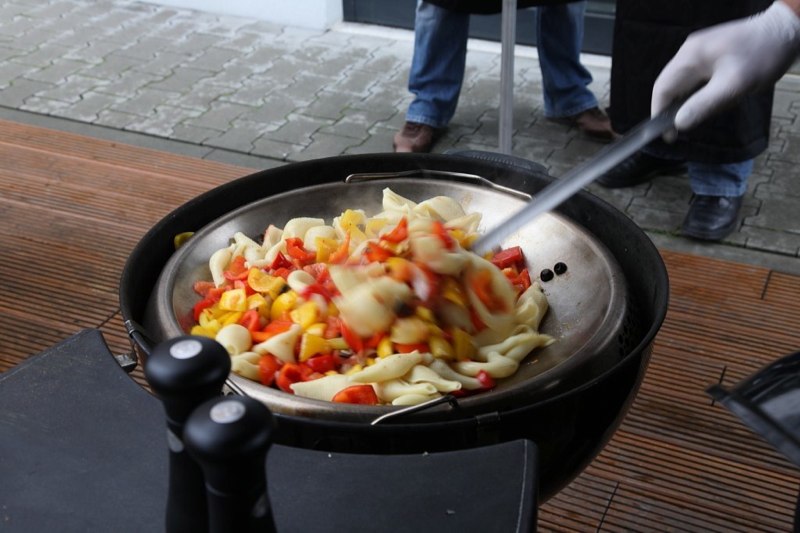 WeberGrillBasic70.jpg