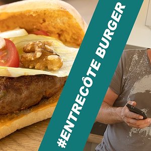 Entrecote Burger gefüllt mit Saint Agur Käse aus dem 800 Grad Grill – Gebirgsküche