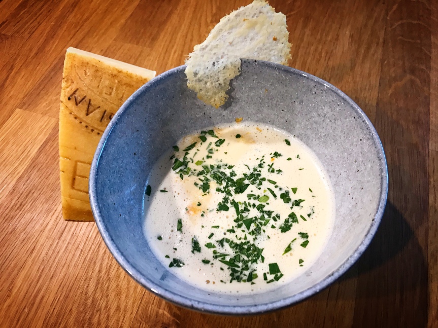 Parmesan-Suppe